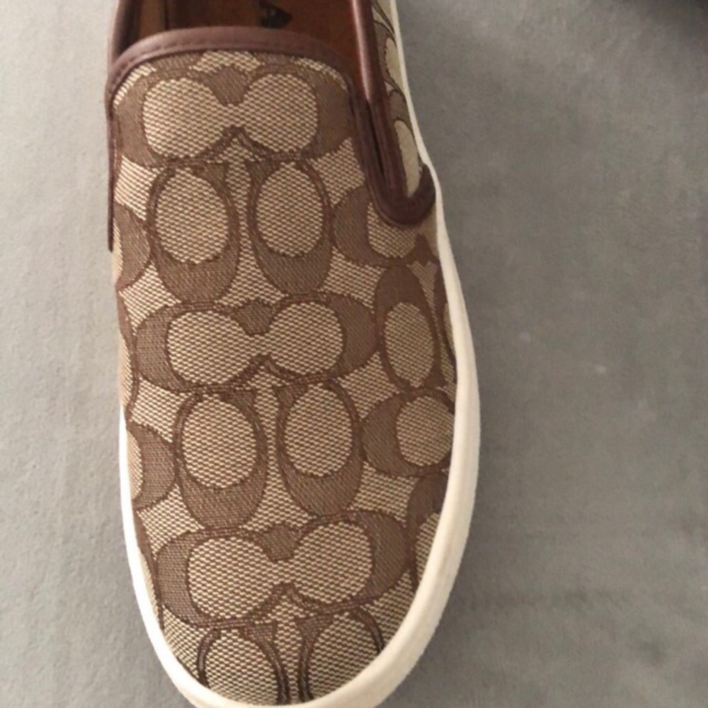 COACH slip on size 71/2